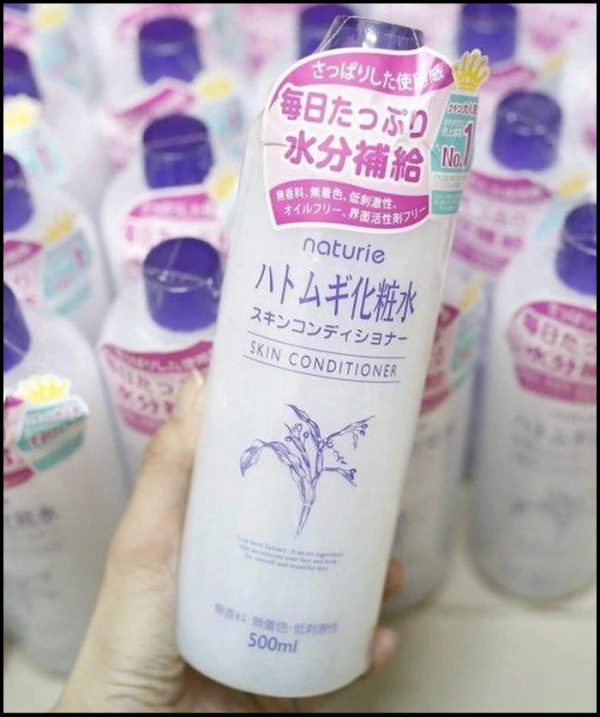 Shop xachtay24h chuyên bán nước hoa hồng hạt ý dĩ Naturie Hatomugi Skin Conditioner